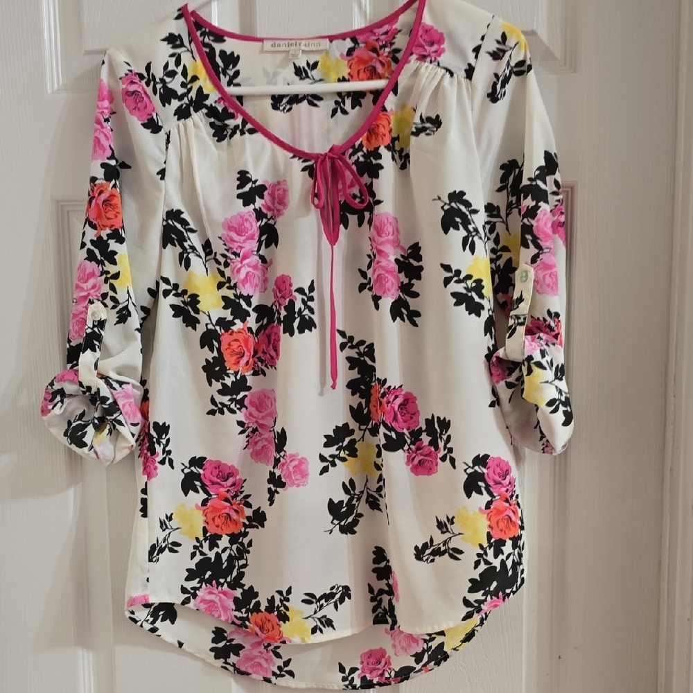 Daniel Rainn White Floral Tie-Neck Blouse - Pink & Yellow Roses